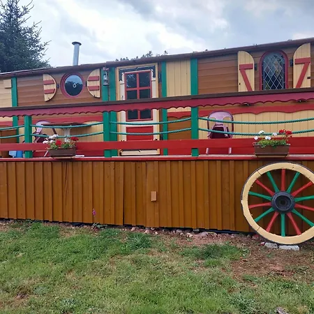 Roulotte Du Pere Noel * Ban-sur-Meurthe-Clefcy